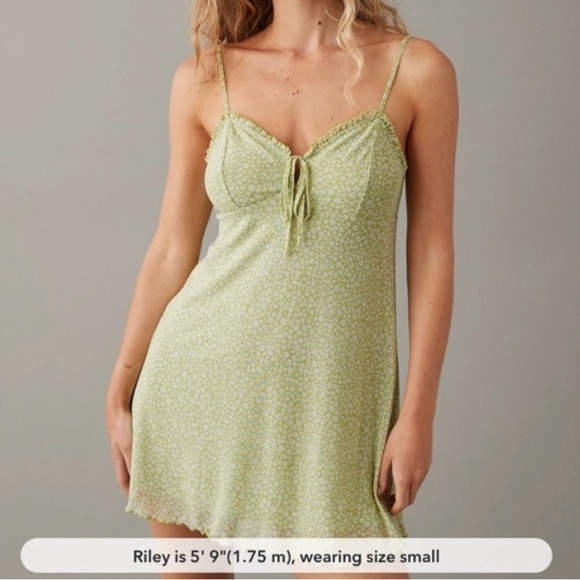 American Eagle Outfitters Light Green Chemise - Picture 2 of 2